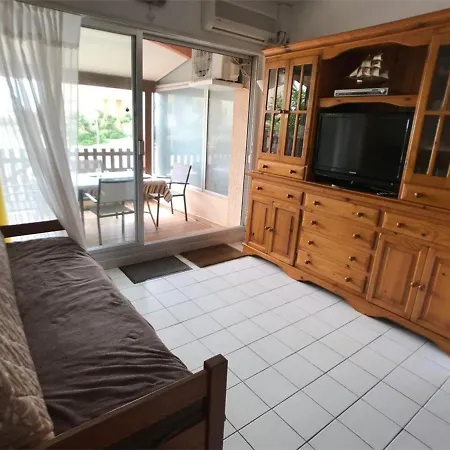 Apartment T2 - 4 Pers, A 150m, Wifi, Parking Prive, Terrasse, Plancha - Fr-1-81-258 Le Barcares